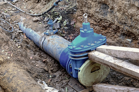 Repairing of water supply pipeline by professional
